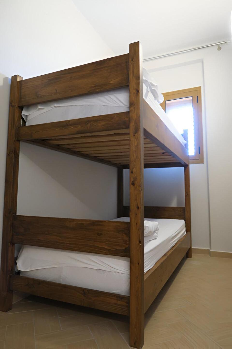 Doko Hotel Radhimë Exteriör bild